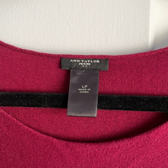 Ann Taylor Petite LP Burgundy Knit Blouse - Picture 2 of 4